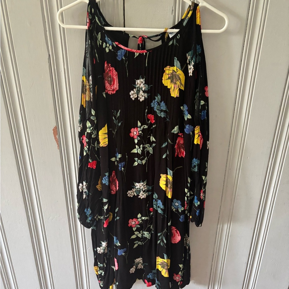 2/$18 Old Navy Black Dress with Floral Accents